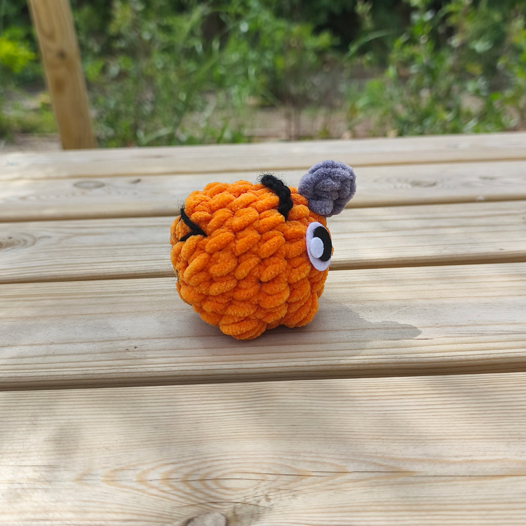 Keyring Dog Orange Mountain Range